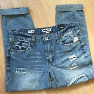 Dollhouse Distressed Boyfriends Jeans, 11
